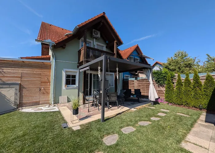 Haus Am Stadtrand 펜션 *