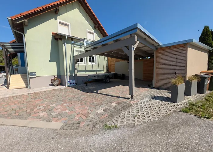 Haus Am Stadtrand 퓌르슈텐펠트